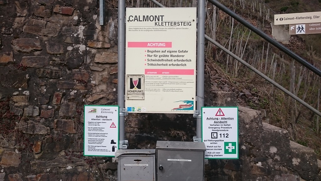 Informationstafel zum Calmont Klettersteig (2017)