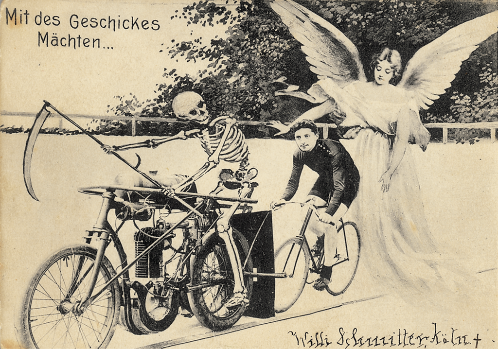Anlässlich des Todes des populären Kölner Radrennfahrers Wilhelm Robert Schmitter (1884-1905) herausgegebene Postkarte.