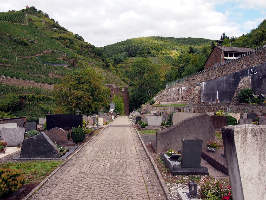 Der Friedhof in Zell an der Mosel (2015).