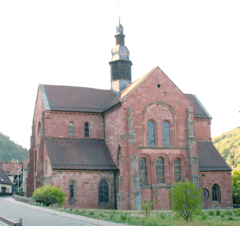 Außenansicht der Klosterkirche Eußerthal von Südosten (2020).