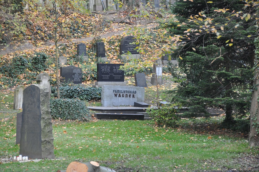 Grabstein der Familie Wagner auf dem jüdischen Friedhof in der Heinrichstraße in Siegburg (2011).