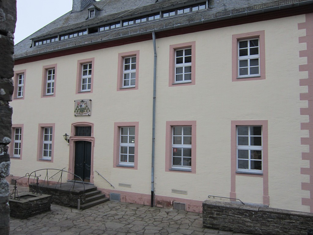 Wildenburg. Pfarrhaus, ehemalige Kellnerei (2011)