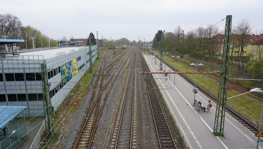 Stade (2023). Bahnhof, Güterbahnhof und Stellwerk Sf