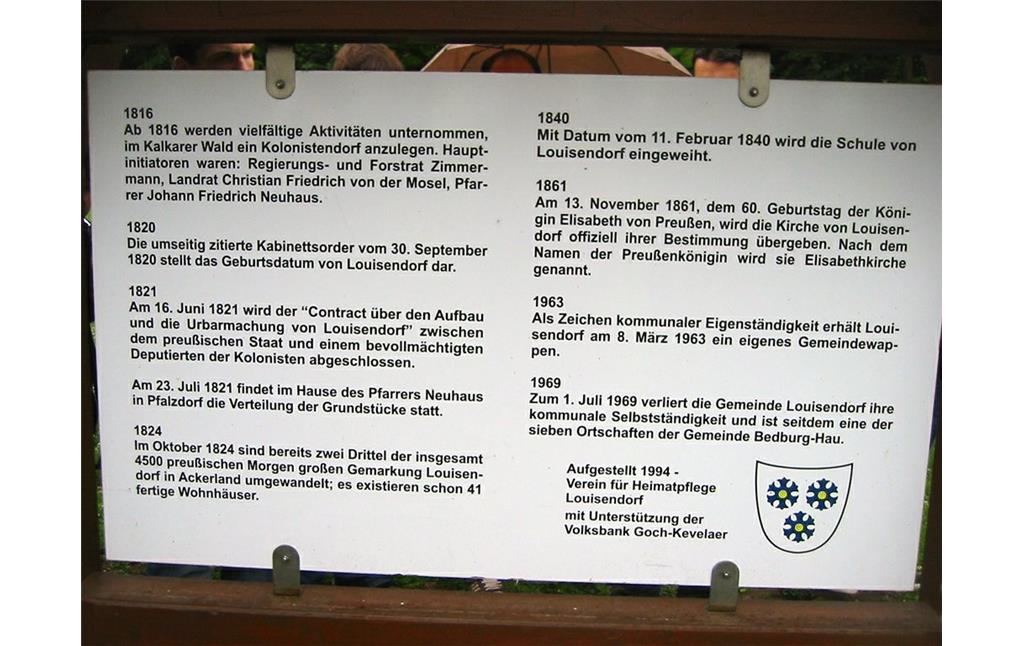 Informationstafel zur Geschichte der Siedlung Louisendorf (2009).