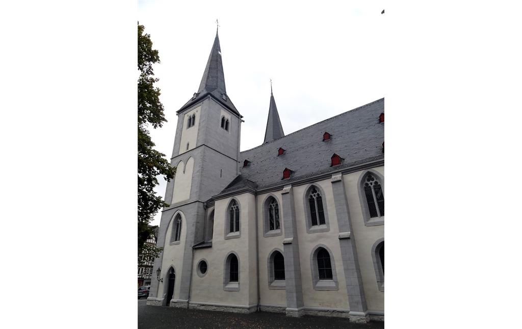 Katholische Pfarrkirche "St. Peter in Ketten" in Montabaur (2014)