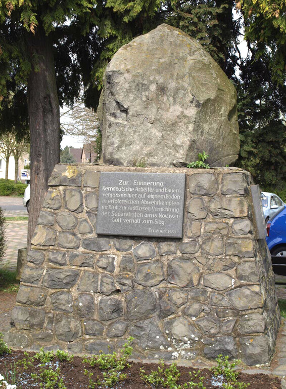 Denkmal in Aegidienberg-Hövel (Aufnahme von 2009)
