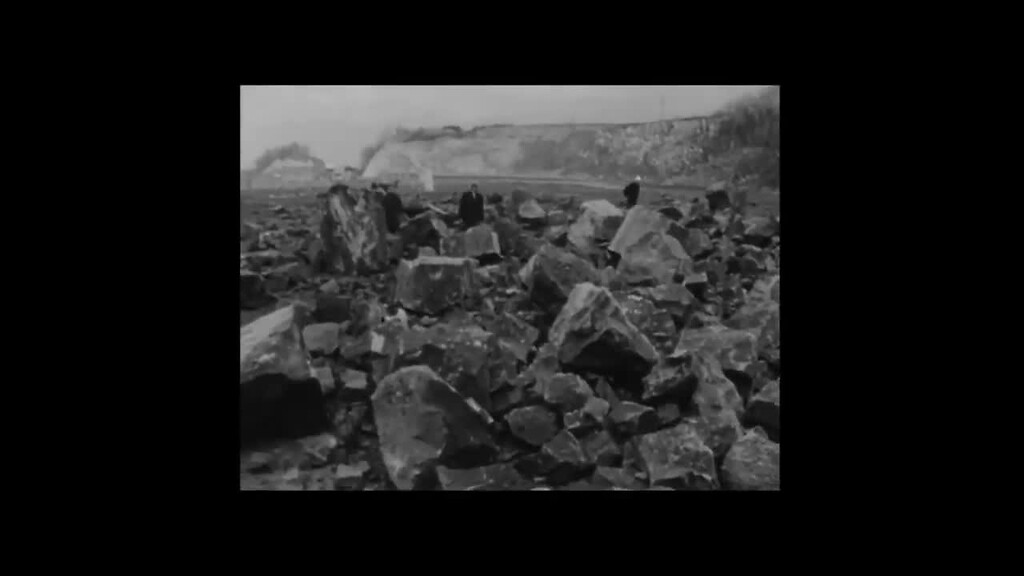 Videoausschnitt aus dem Film "Linzer Basaltindustrie" über den Abbau in den Basaltsteinbrüchen bei Linz (1959)