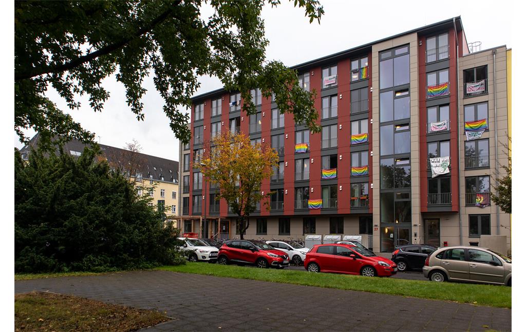 Studierendenwohnheim am Park der Menschenrechte in Köln-Lindenthal (2021)