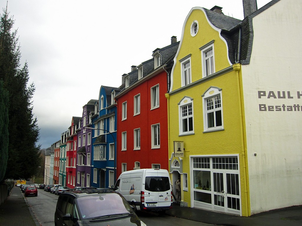 Die früher genossenschaftlichen Wohnhäuser in der Elsternstraße in Barmen, Ansicht aus westlicher Richtung (2014).