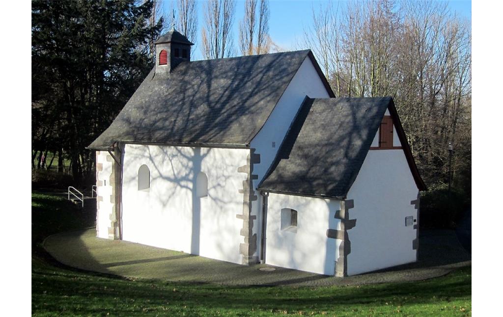 Nikolauskapelle (ehemalige Markuskapelle) in Königswinter-Heisterbacherrott in südlicher Ansicht (2014)