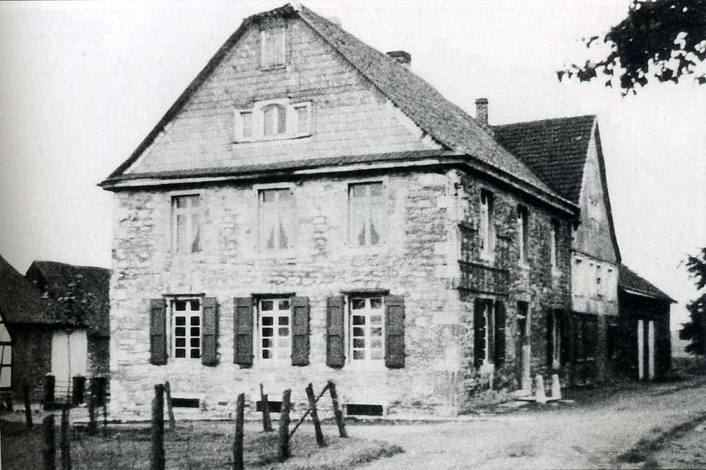 Undatierte historische Aufnahme des Hofs Hochdahl (Hochdahler Hof) in Erkrath