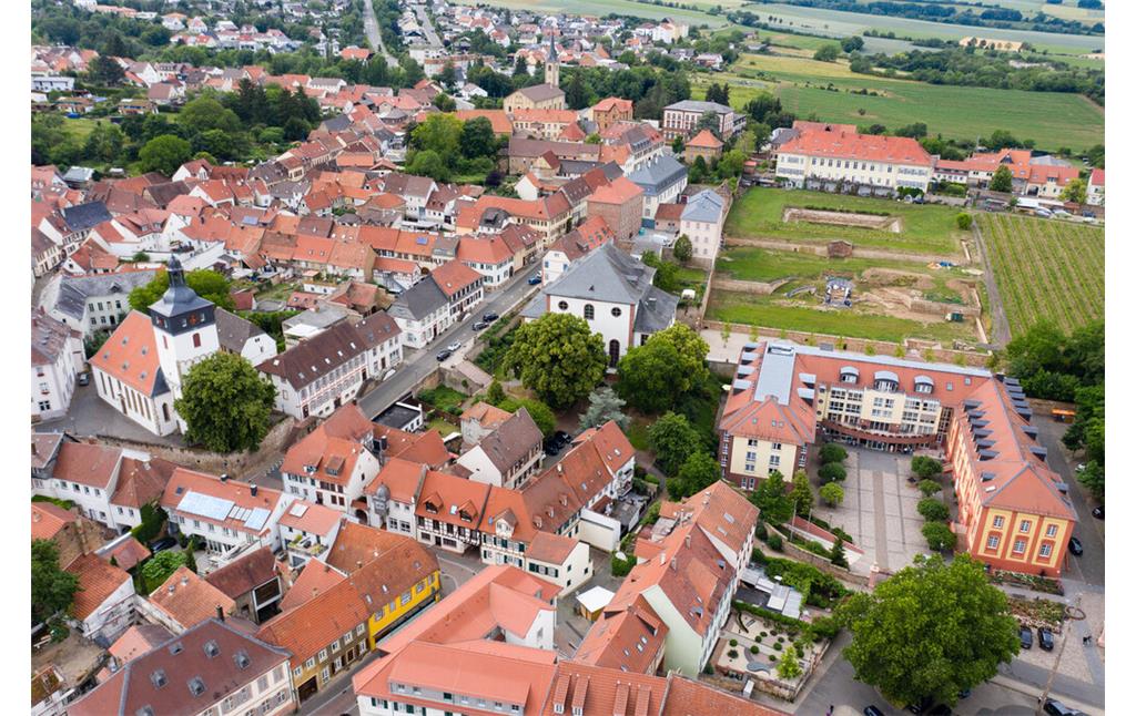 Luftbild der Residenz in Kirchheimbolanden (2023)