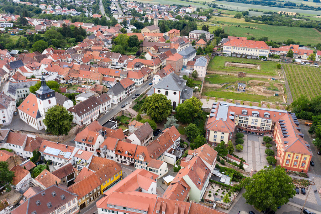 Luftbild der Residenz in Kirchheimbolanden (2023)