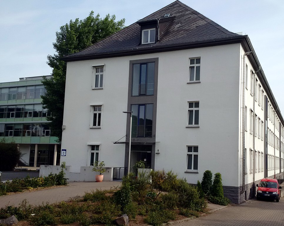 B-Gebäude des Campus Koblenz der Universität Koblenz-Landau (2015).