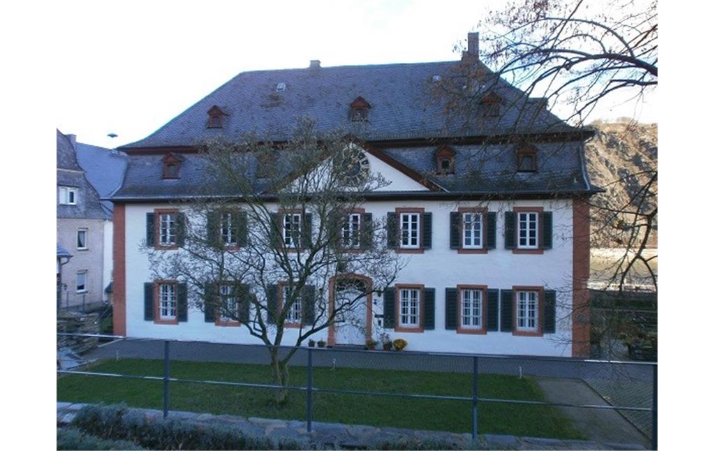 Das heutige Pfarrhaus (ehemals Propsteigebäude) der Propstei Hirzenach in Boppard am Rhein (2014)