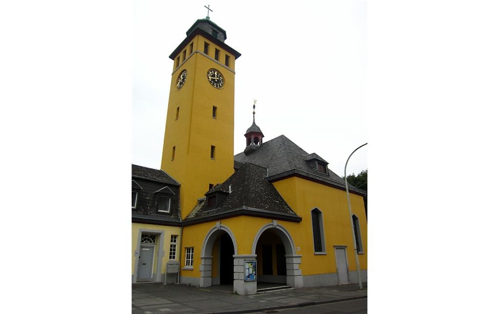 Evangelische Kirche in Frechen aus westlicher Richtung (2013)
