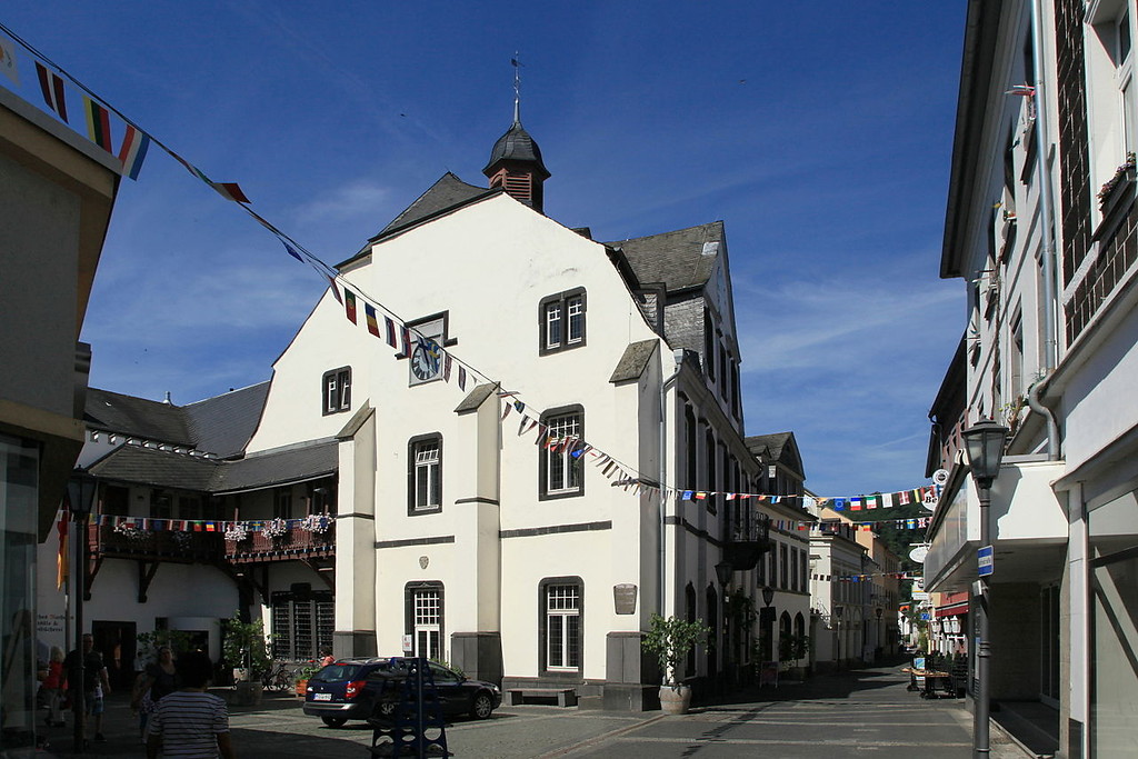 Das Alte Rathaus in der Andernacher Altstadt (2014); im Keller des Gebäudes befindet sich ein jüdisches Ritualbad (Mikwe) und neben dem Rathaus das Salzmagazin.