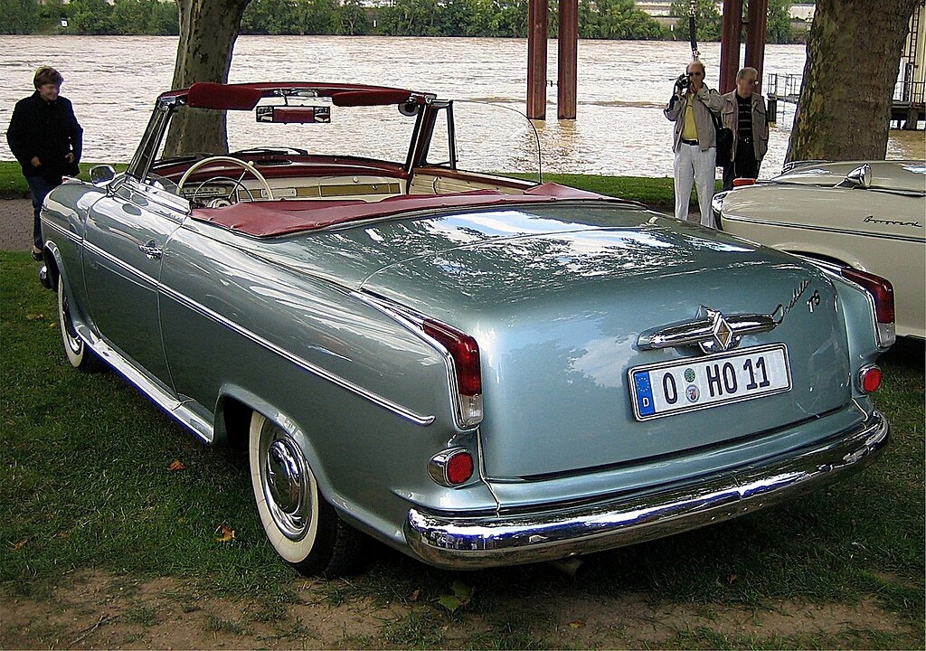 Borgward "Isabella" Cabrio-Umbau von 1959/60, gefertigt durch die "Karl Deutsch Karossereriewerke" in Köln-Braunsfeld (2005).