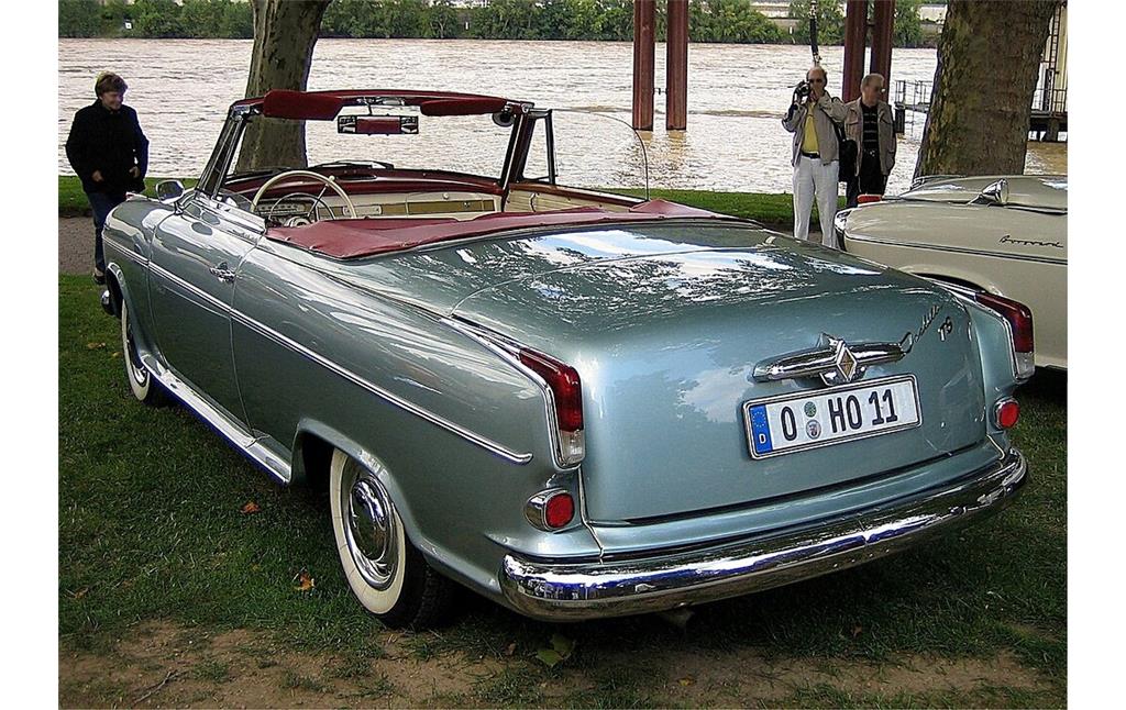Borgward "Isabella" Cabrio-Umbau von 1959/60, gefertigt durch die "Karl Deutsch Karossereriewerke" in Köln-Braunsfeld (2005).