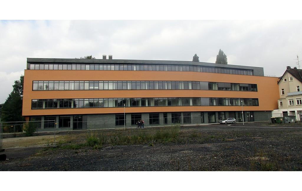 Ehemaliges Verwaltungsgebäude der Penaten-Werke in Rhöndorf, heute als "Honnefer-Business-Park" genutzt (2016).