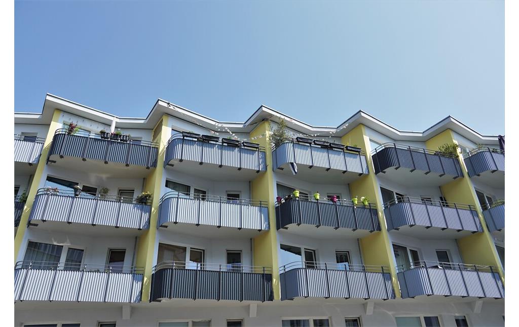 Balkone am Appartmentkomplex Uhlandstraße 23 in Lindenthal (2022)
