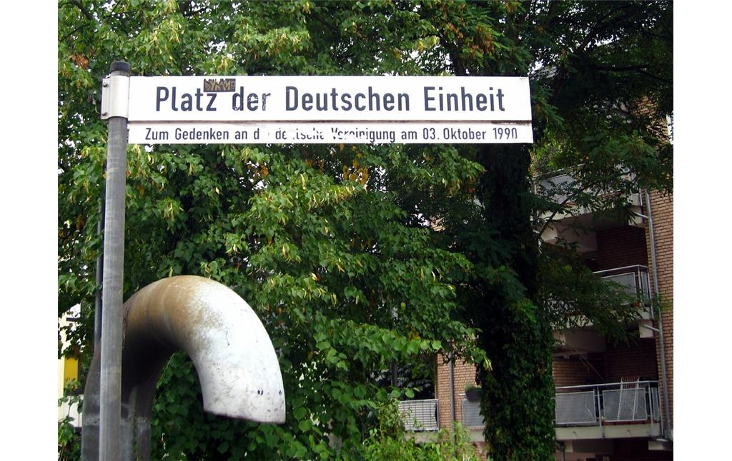 Straßenschild am Platz der Deutschen Einheit in Frechen (2013)