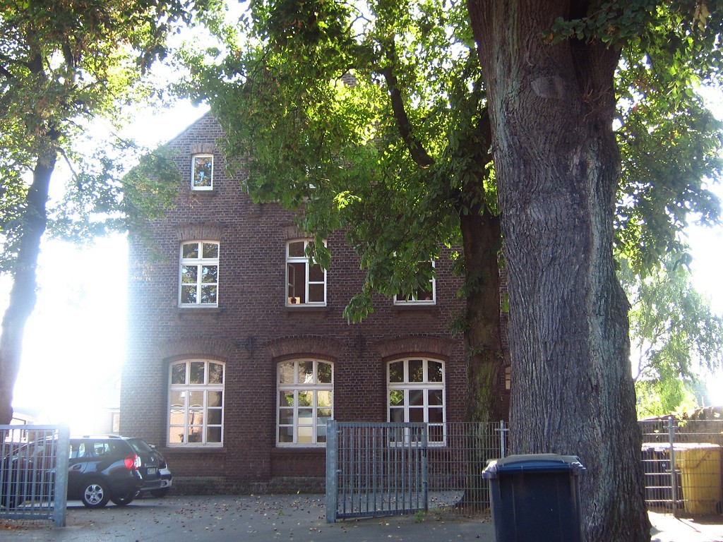 Alte Schule in Grevenbroich-Noithausen (2014)