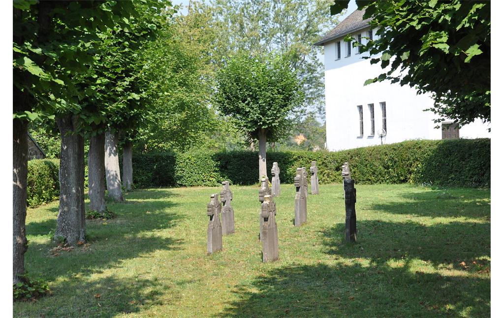 Alter Kirchhof der Pfarrkirche St. Peter und Paul in Villmar (2019)