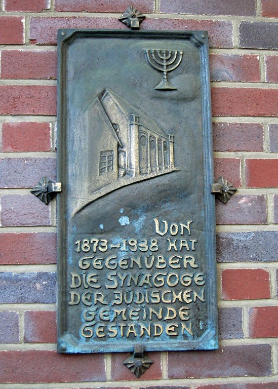Gedenktafel in der Synagogenstraße in Kaldenkirchen mit einer Darstellung der früheren Kaldenkirchener Synagoge (2013)