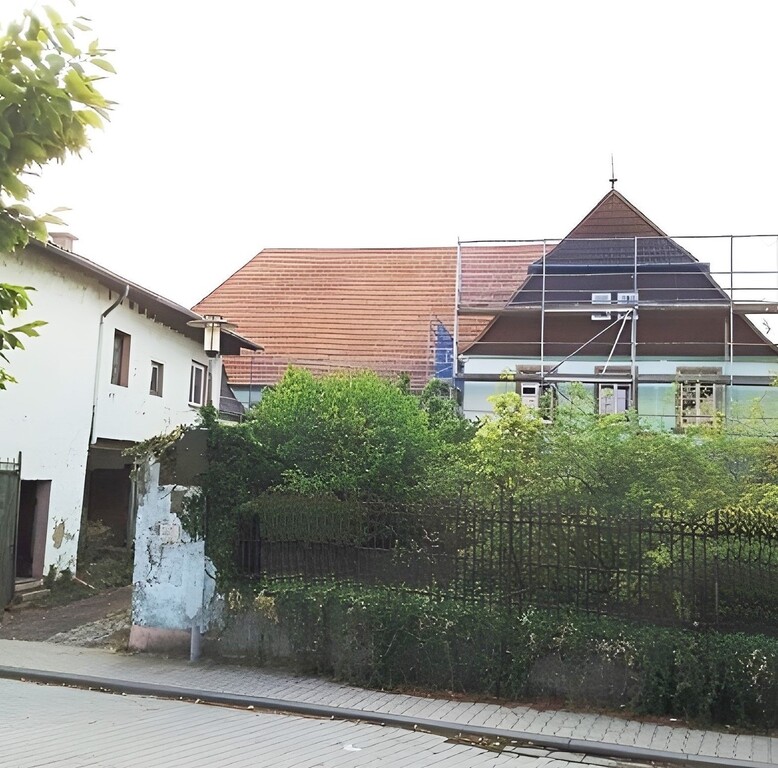 Die fürstliche Oberjägerei in der Neumayerstraße in Kirchheimbolanden von der Straße aus (2023)