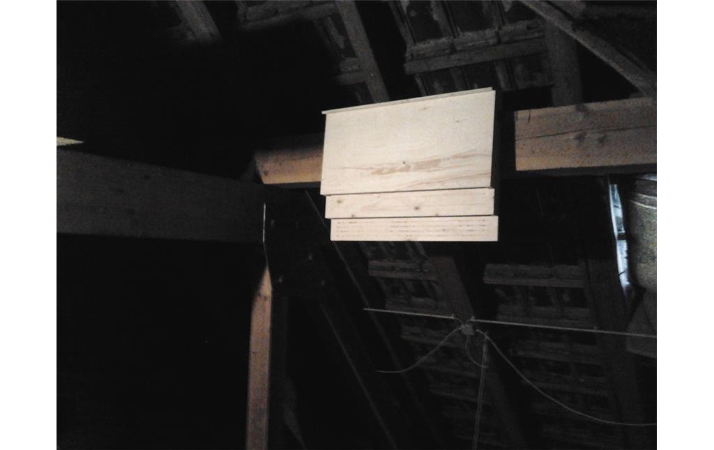 Fledermauskasten im Dachboden der Evangelischen Kirche in Rees-Haldern (2015).
