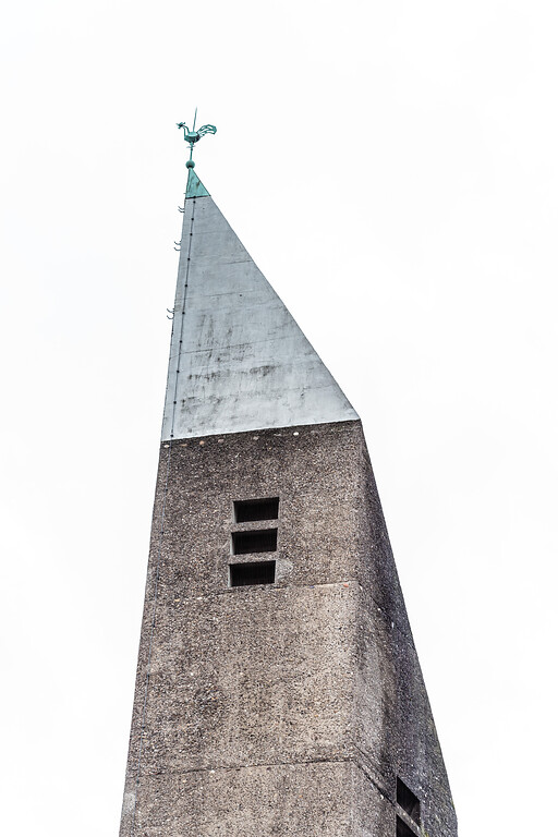 Glockenturm der Pfarrkirche St. Gertrud in Köln-Neustadt (2019)