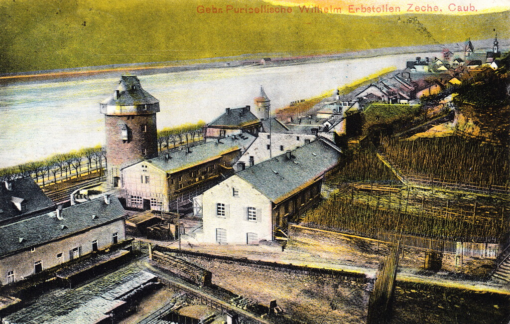 Die Grube Wilhelm-Erbstollen am südlichen Stadtrand von Kaub auf einer Ansichtskarte (um 1910)