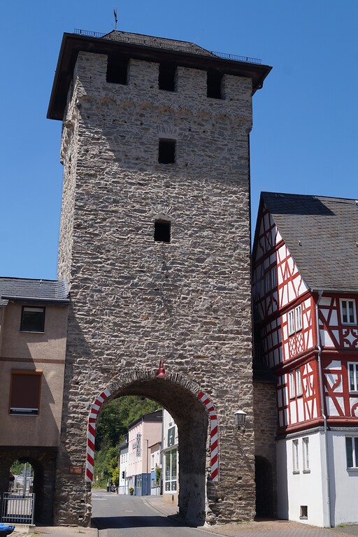 Der Torturm in Dausenau vom Ort aus (2022)