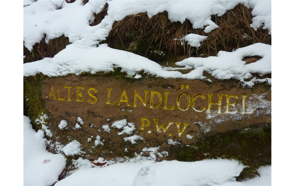 Inschrift am Ritterstein Nr. 32 "Altes Landlöchel" (2013)