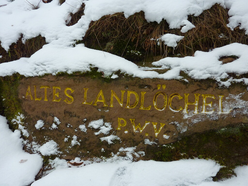 Inschrift am Ritterstein Nr. 32 "Altes Landlöchel" (2013)