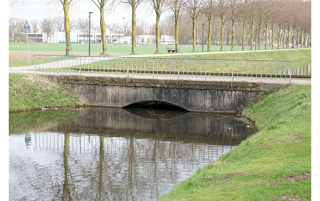 Kleve, Tiergarten. Bahnstrecke zwischen Kleve und Nijmegen. Brücke über den Prinz-Moritz-Kanal (2018)