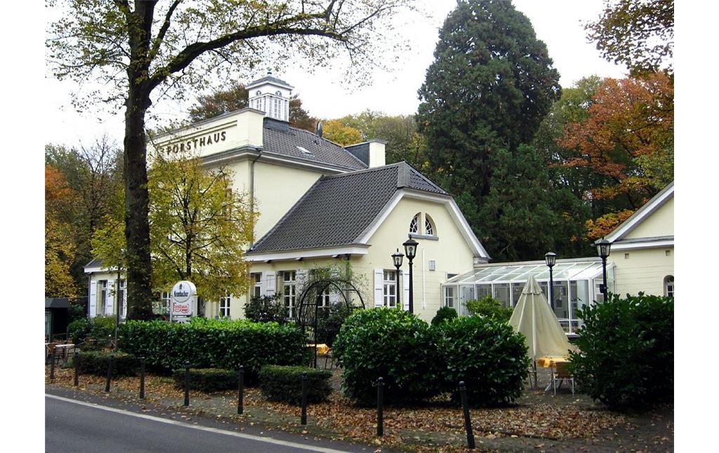 Forsthaus im Krefelder Forstwald (2011).