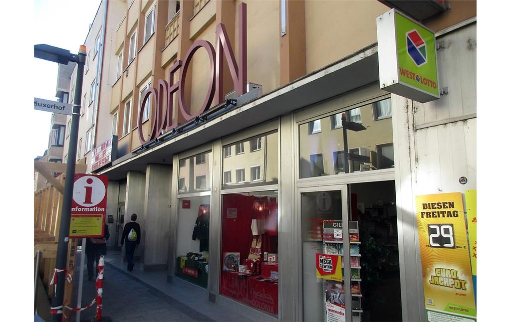 Eingangsbereich des heutigen ODEON-Kinos in der Severinstraße in Köln-Altstadt-Süd (2019).