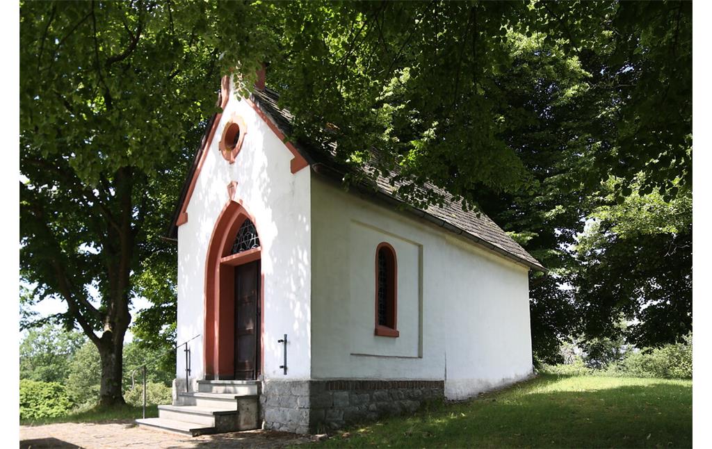 Kreuzkapelle am Ortsausgang von Helferskirchen (2020)