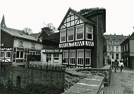 Gasthaus "Brückenschenke" (Stadt Essen Baudenkmal Nummer 175), Am Mühlengraben 2 in Essen Kettwig
