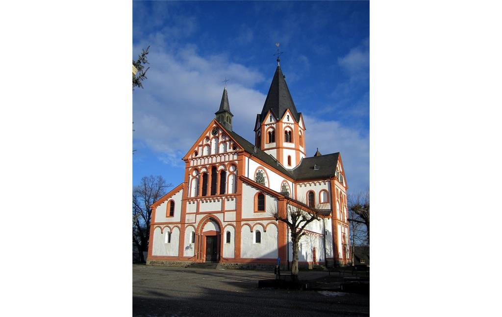 Die Pfarrkirche St. Peter in Sinzig (2006).