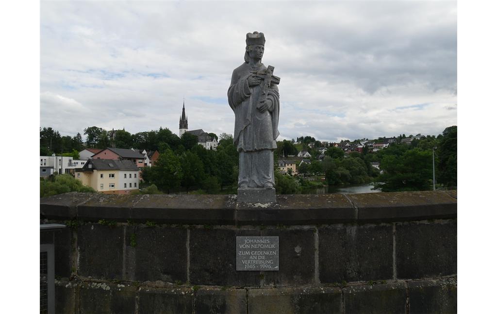 Nepomukstatue auf der Marmorbrücke in Villmar (2017)