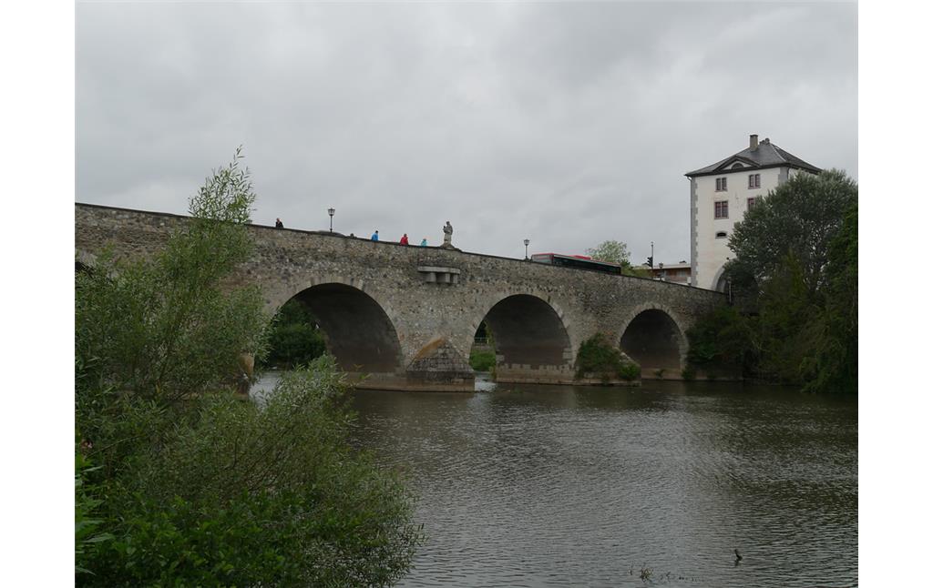 Ostansicht der Alten Lahnbrücke Limburg (2017)