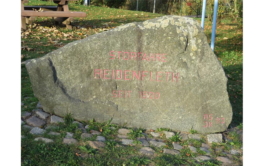 Gedenkstein an der Störfähre in Beidenfleth (2018)