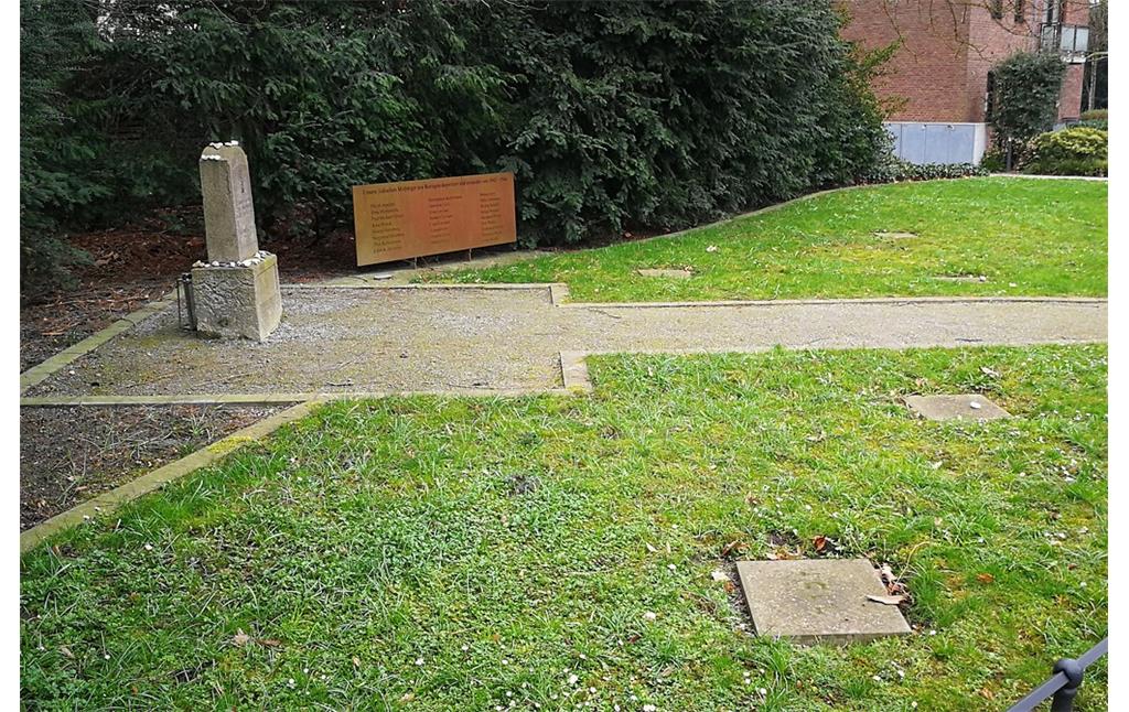 Jüdischer Friedhof Werdener Straße in Ratingen (2019): Die Erinnerungs- und Gedenkstätte in der 2013 neu eingerichteten Grünanlage.