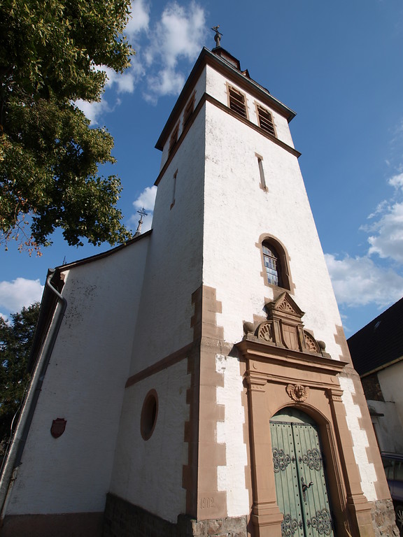 Frontansicht der evangelischen Kirche Seibersbach (2012)