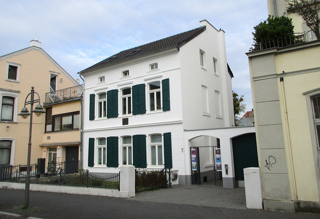Das Geburtshaus von Max Ernst in der Brühler Schloßstraße (2015)