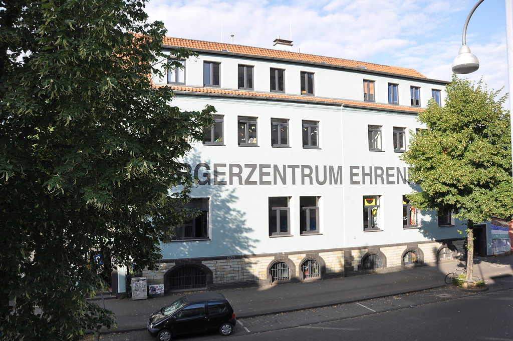 Verwaltungsgebäude der Bleifarbenfabrik Leyendecker in Köln-Ehrendeld (2019)