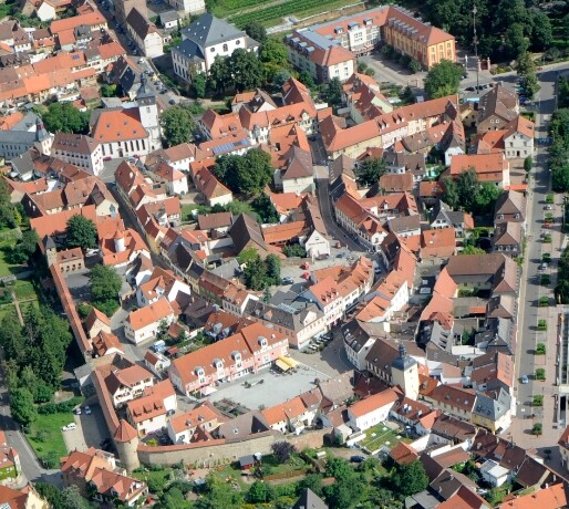 Luftbild von Kirchheimbolanden (um 2020)